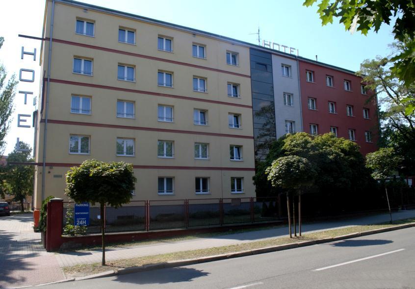 Hotel Malinowski Economy Gliwice Extérieur photo